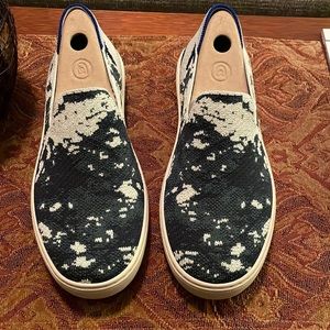 Brand new Shibori sneaker size 8.5 Rothy’s